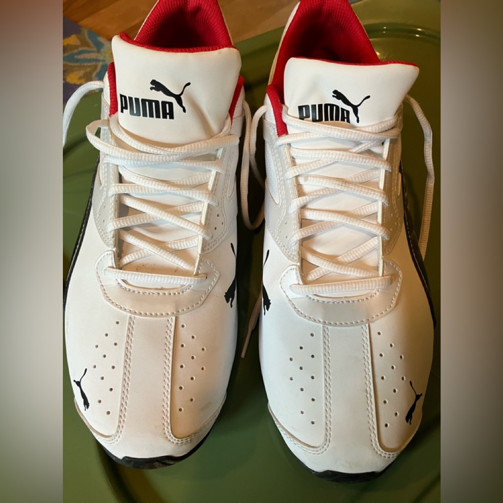 Puma Men's White and Red Athletic Shoes